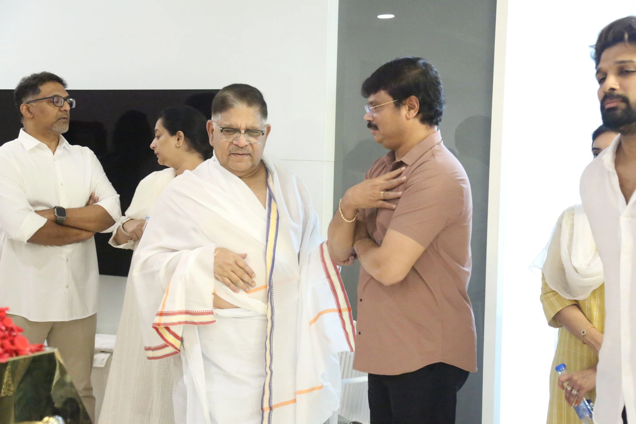Allu Arjun Ram Charan Grand Mother Passed Away