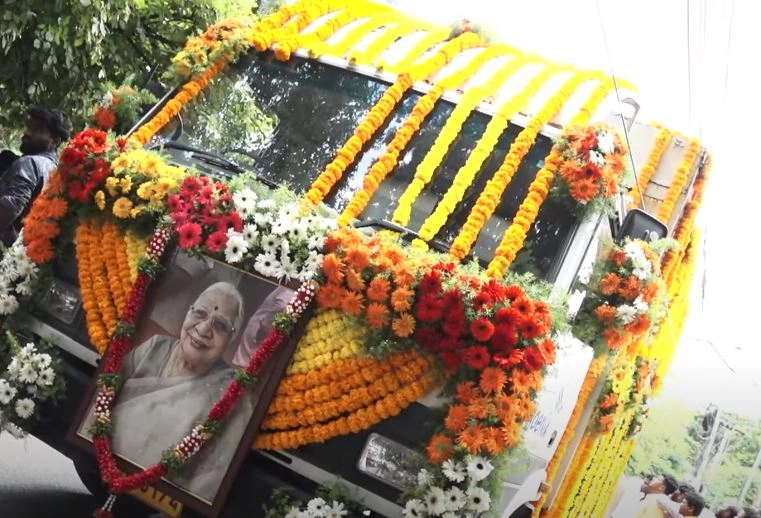 Allu Arjun Ram Charan Grand Mother Passed Away