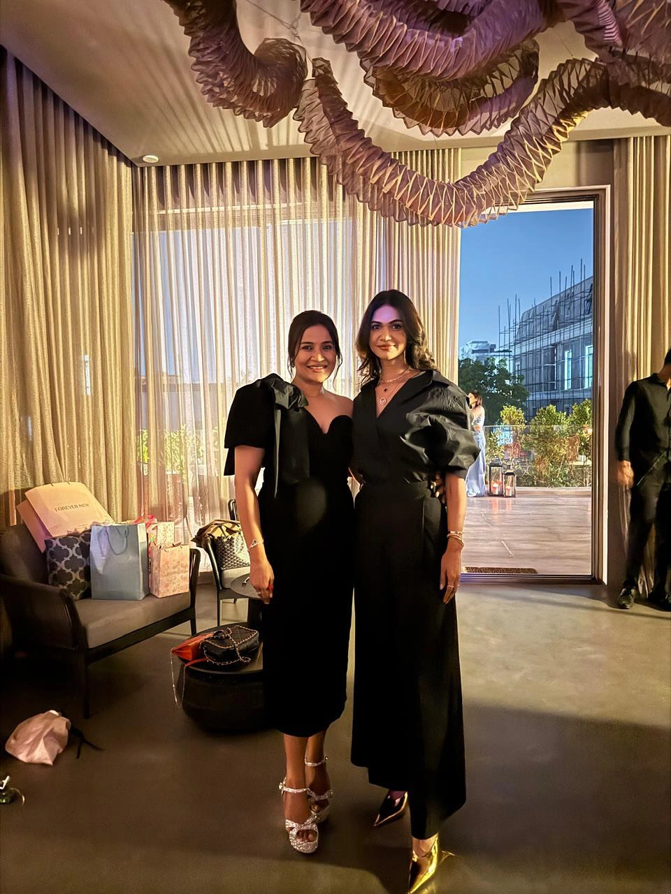Allu Arjun Wife Allu Sneha Reddy Party with Friends