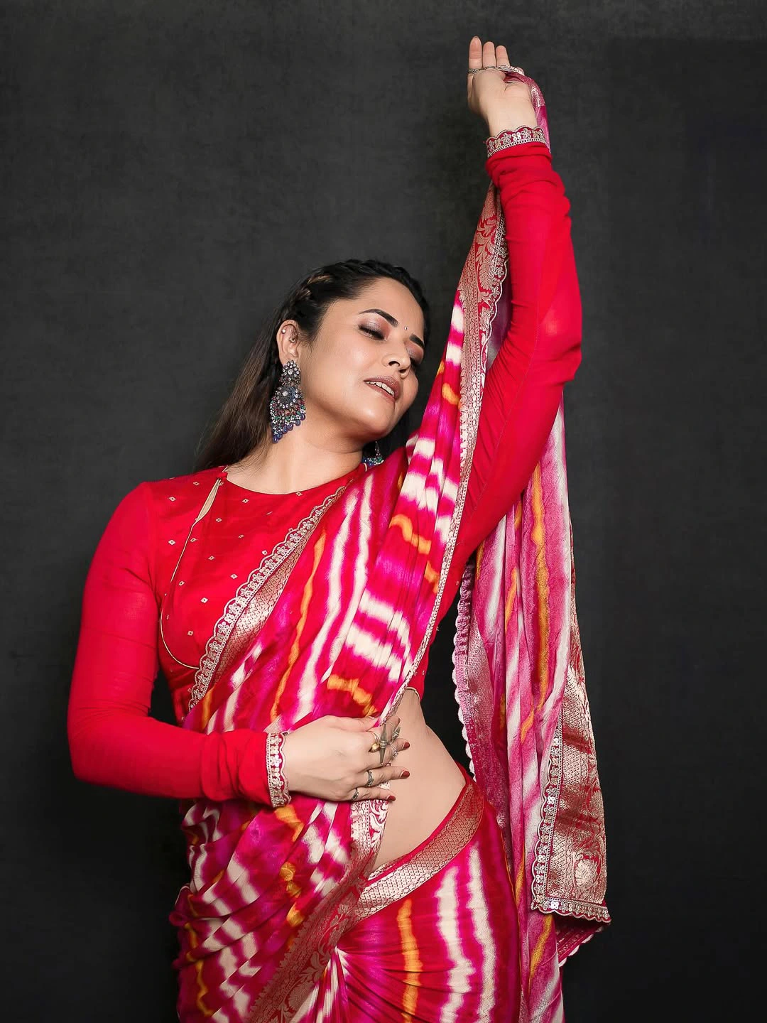 Anasuya Bharadwaj Simple Looks in Saree