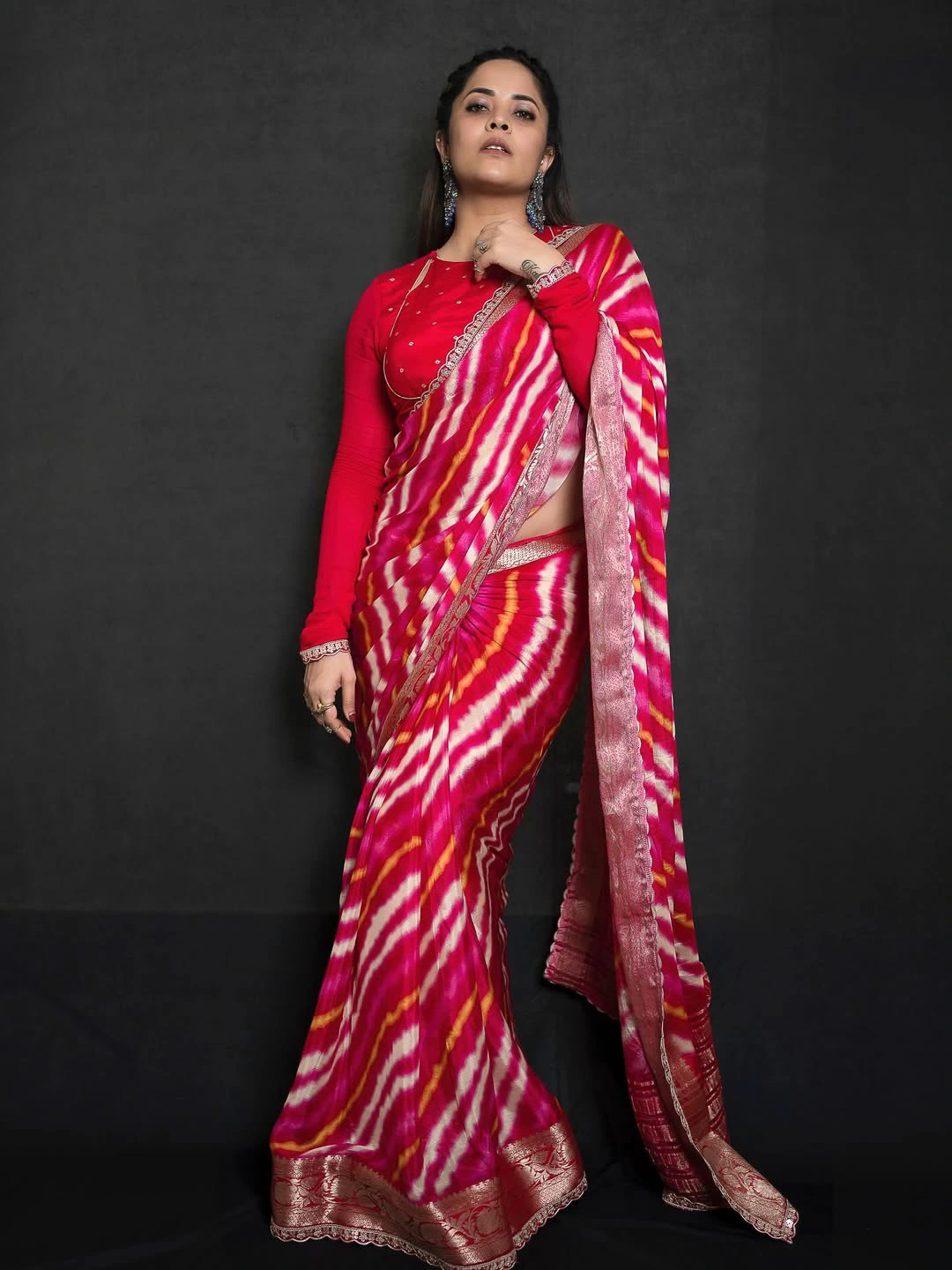 Anasuya Bharadwaj Simple Looks in Saree