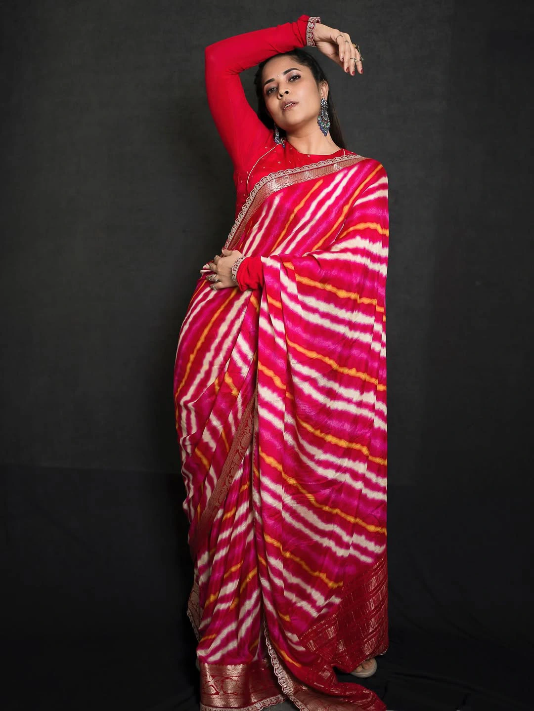 Anasuya Bharadwaj Simple Looks in Saree