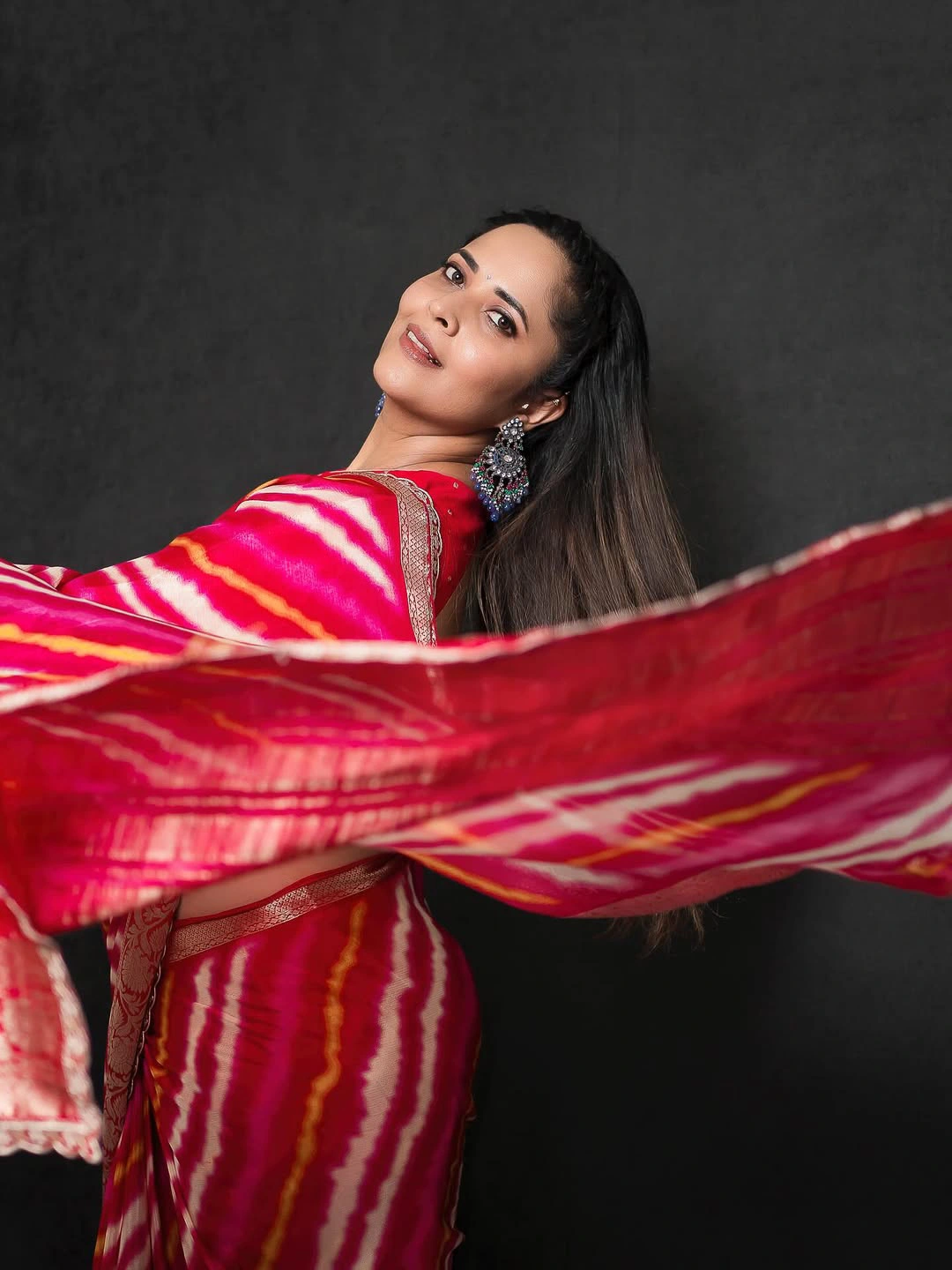 Anasuya Bharadwaj Simple Looks in Saree