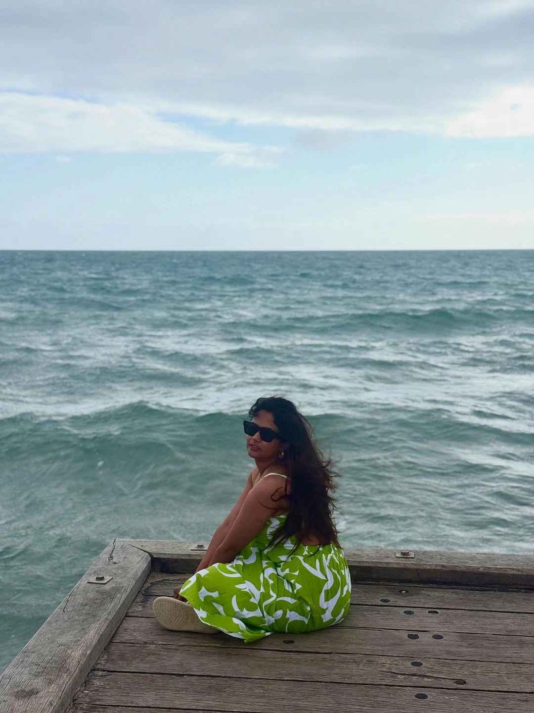 Ariyana Glory Enjoying Vacation at Australia Beaches