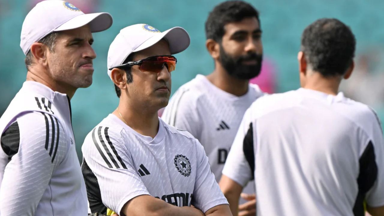 BCCI : ఆసియాకప్కు ముందు బీసీసీఐ కీలక నిర్ణయం.. సపోర్ట్ స్టాఫ్ నుంచి ఒకరు ఔట్.. BCCI : ఆసియాకప్కు ముందు బీసీసీఐ కీలక నిర్ణయం.. సపోర్ట్ స్టాఫ్ నుంచి ఒకరు ఔట్..