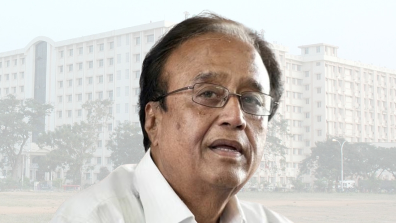 సురవరం సుధాకర్రెడ్డి భౌతికకాయాన్ని గాంధీ మెడికల్ కాలేజీకి అప్పగించిన బంధువులు సురవరం సుధాకర్రెడ్డి భౌతికకాయాన్ని గాంధీ మెడికల్ కాలేజీకి అప్పగించిన బంధువులు