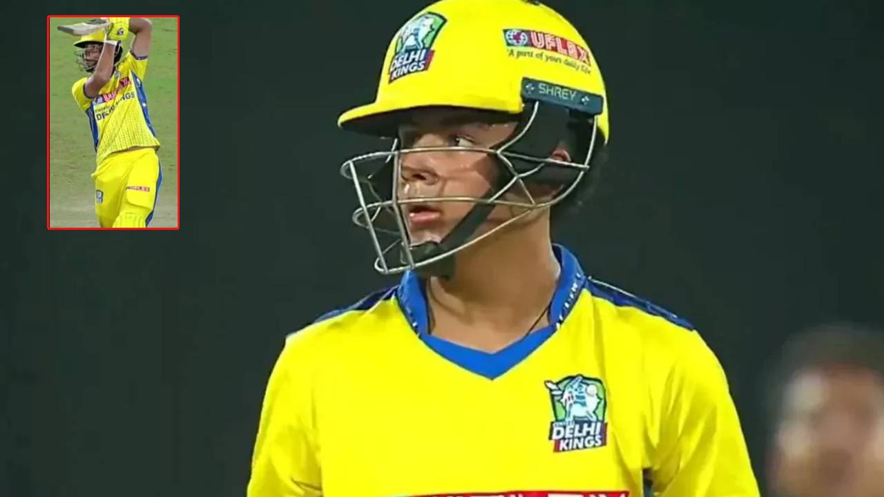 Aaryavir Sehwag : వార్నీ తండ్రే అనుకుంటే.. కొడుకు అంతకు మించి ఉన్నాడుగా.. జూనియర్ సెహ్వాగ్ బ్యాటింగ్ చూశారా? Aaryavir Sehwag : వార్నీ తండ్రే అనుకుంటే.. కొడుకు అంతకు మించి ఉన్నాడుగా.. జూనియర్ సెహ్వాగ్ బ్యాటింగ్ చూశారా?