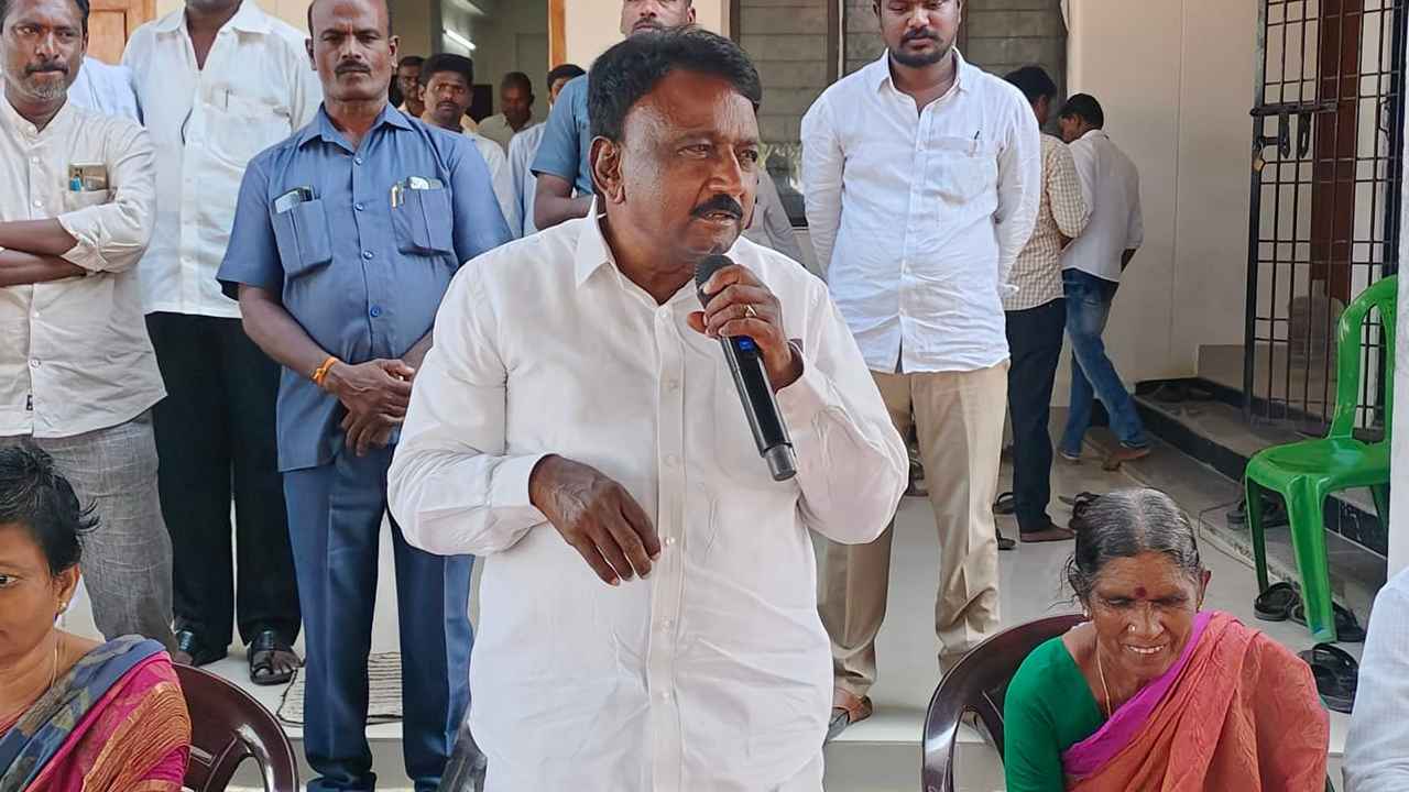 Ex Mla Abraham: కాంగ్రెస్ కి అలంపూర్ మాజీ ఎమ్మెల్యే అబ్రహం రాజీనామా.. Ex Mla Abraham: కాంగ్రెస్ కి అలంపూర్ మాజీ ఎమ్మెల్యే అబ్రహం రాజీనామా..
