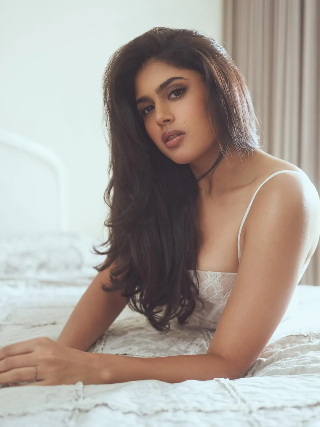 Faria Abdullah Sizzling Poses