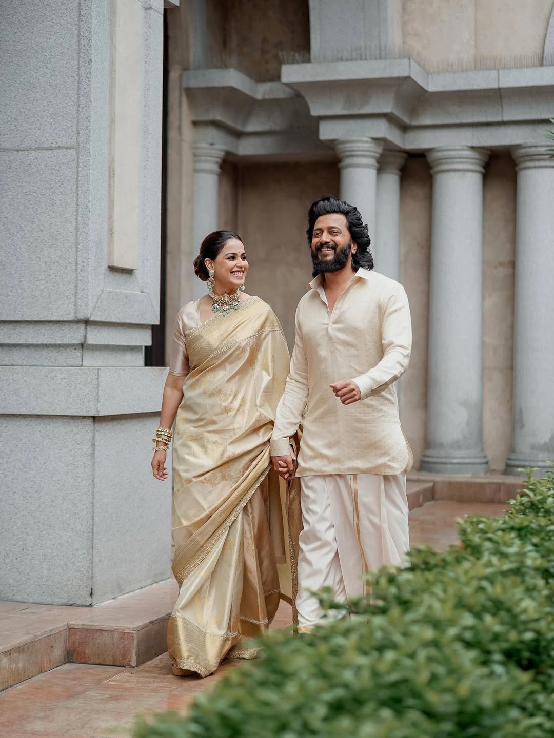 Genelia Deshmukh Cute Photos with Husband Riteish