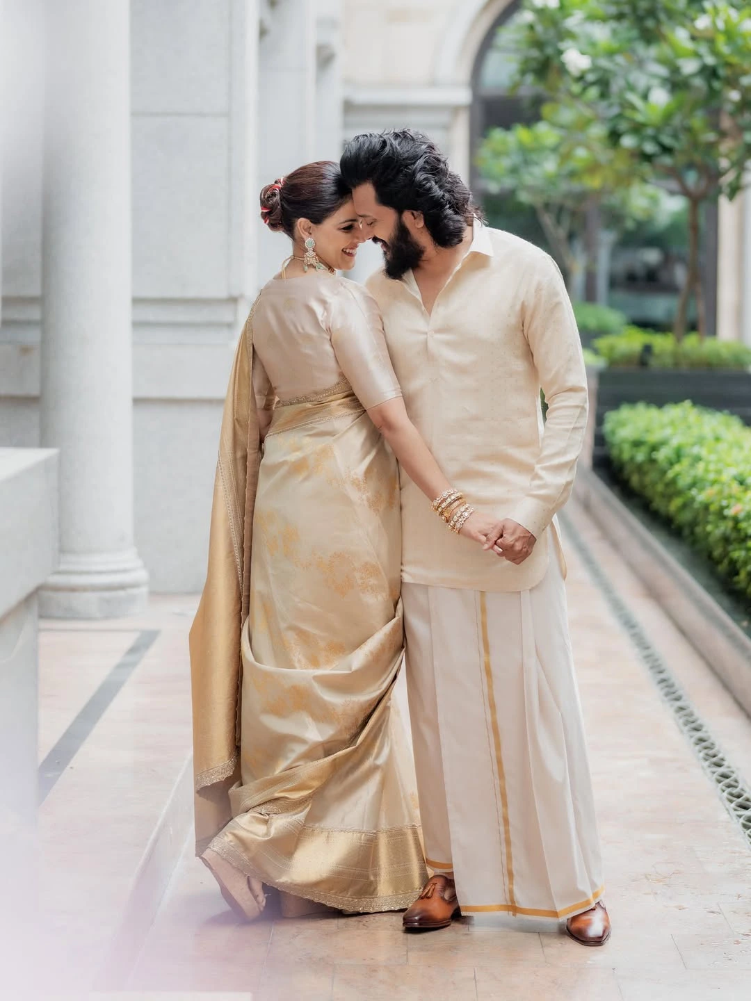 Genelia Deshmukh Cute Photos with Husband Riteish