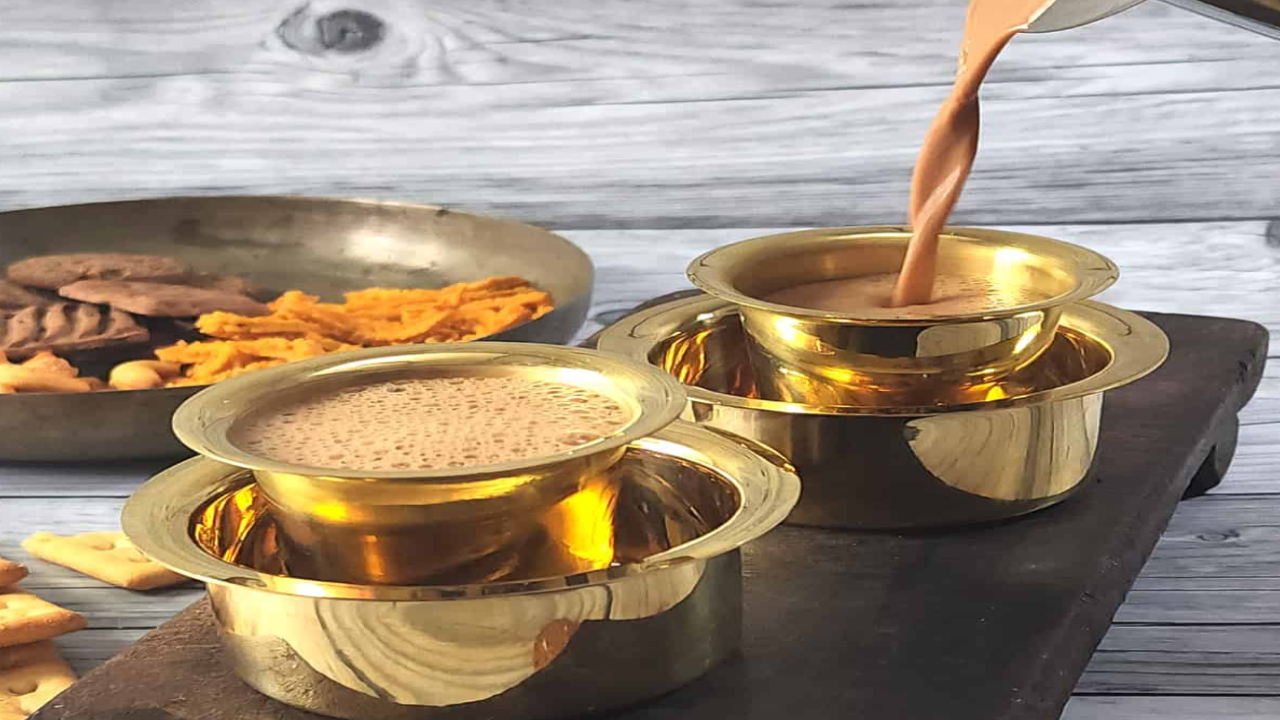 Health Tips: కాలి కడుపుతో టీ, కాఫీ తాగుతున్నారా? నయం చేయలేని రోగాలు రావొచ్చు.. జాగ్రత్త సుమీ Health Tips: కాలి కడుపుతో టీ, కాఫీ తాగుతున్నారా? నయం చేయలేని రోగాలు రావొచ్చు.. జాగ్రత్త సుమీ