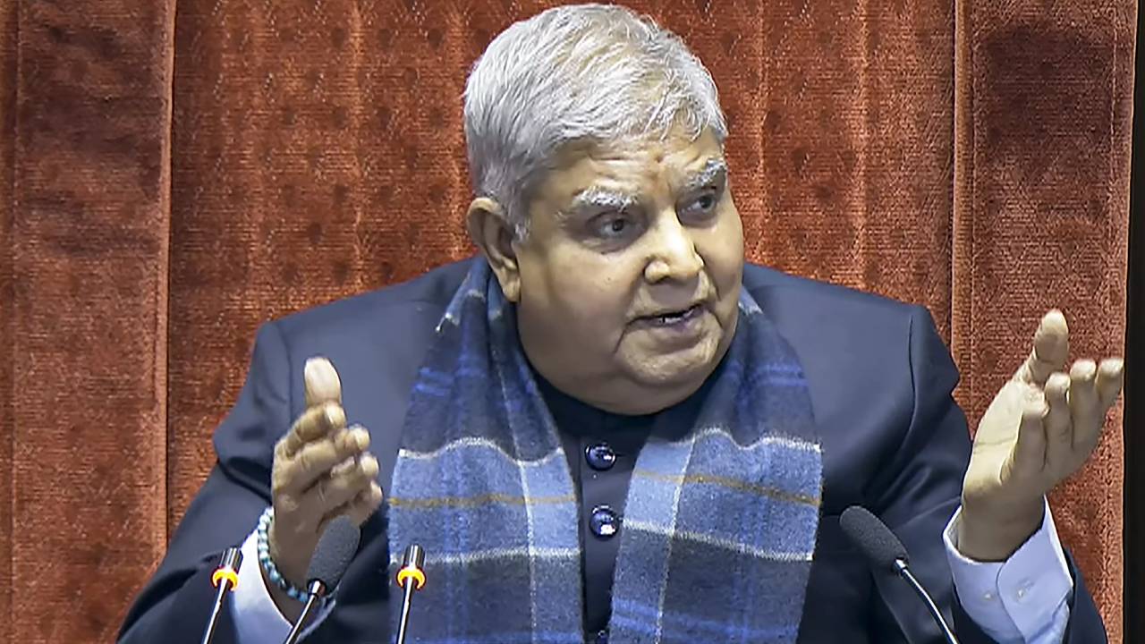 Jagdeep Dhankhar : ఎమ్మెల్యే పెన్షన్ కోసం అప్లై చేసిన మాజీ వైస్ ప్రెసిడెంట్ జగదీప్ ధన్కడ్.. ఆయన అప్పుడు ఏ పార్టీ నుంచి గెలిచారు? ఎంత పెన్షన్ వస్తుంది? Jagdeep Dhankhar : ఎమ్మెల్యే పెన్షన్ కోసం అప్లై చేసిన మాజీ వైస్ ప్రెసిడెంట్ జగదీప్ ధన్కడ్.. ఆయన అప్పుడు ఏ పార్టీ నుంచి గెలిచారు? ఎంత పెన్షన్ వస్తుంది?
