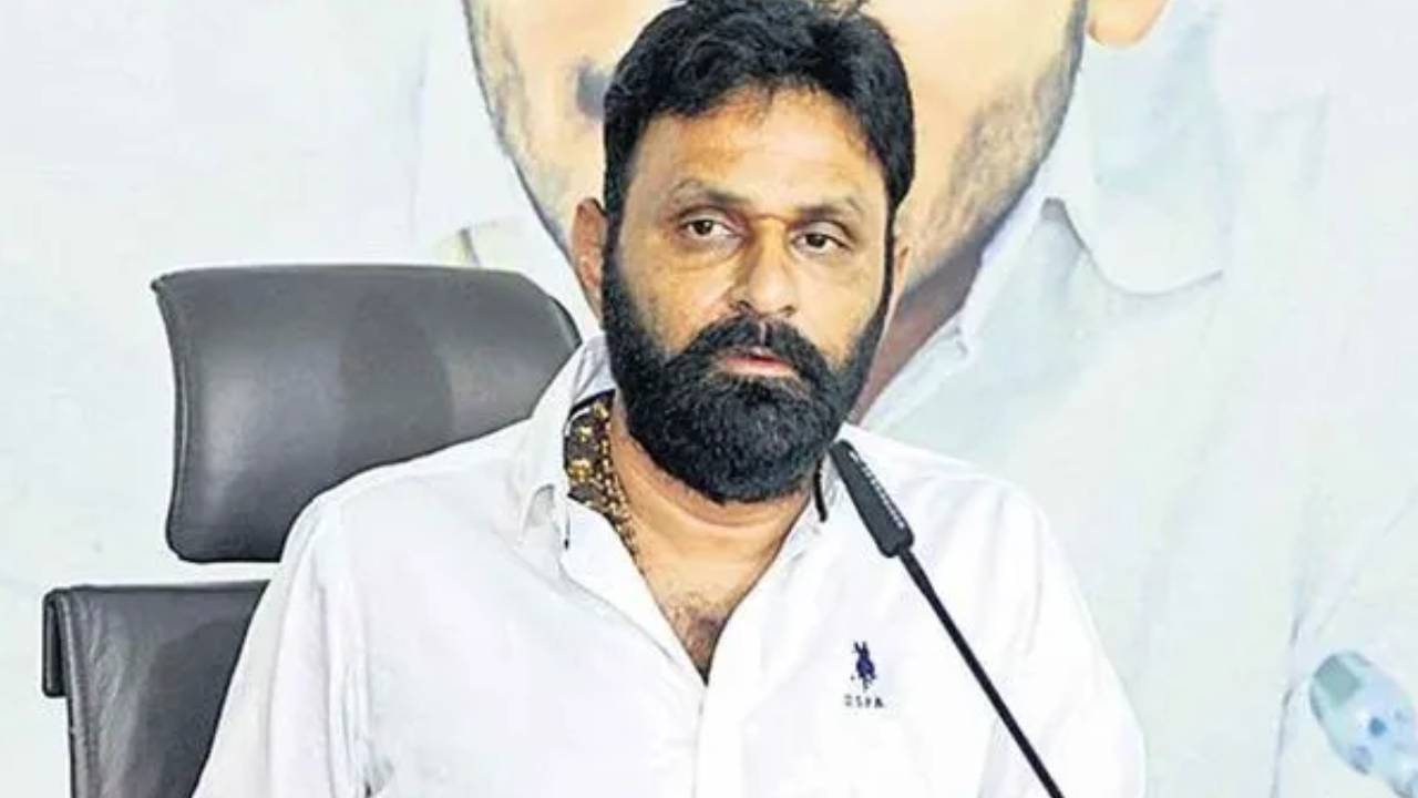 మాజీ మంత్రి కొడాలి నానికి బిగ్ షాక్.. మరో కేసు నమోదు.. విచారణకు రావాలంటూ పోలీసుల నోటీసులు మాజీ మంత్రి కొడాలి నానికి బిగ్ షాక్.. మరో కేసు నమోదు.. విచారణకు రావాలంటూ పోలీసుల నోటీసులు