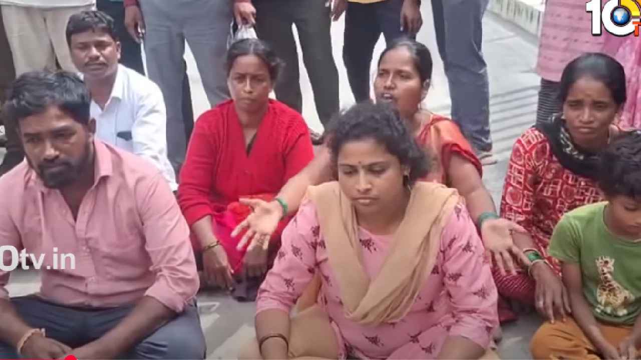 Kukatpally Sahasra Case: వాడొచ్చింది బ్యాటు కోసం కాదు..! అందరి ముందు ఎన్కౌంటర్ చేయాలి.. సహస్ర తండ్రి సంచలన డిమాండ్.. Kukatpally Sahasra Case: వాడొచ్చింది బ్యాటు కోసం కాదు..! అందరి ముందు ఎన్కౌంటర్ చేయాలి.. సహస్ర తండ్రి సంచలన డిమాండ్..