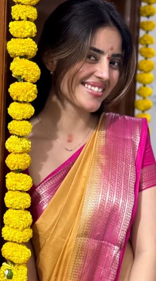 Kushitha Kallapu Traditional Looks on Varalakshmi Vratham Day