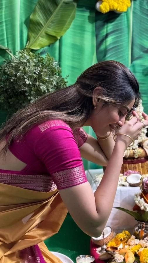 Kushitha Kallapu Traditional Looks on Varalakshmi Vratham Day