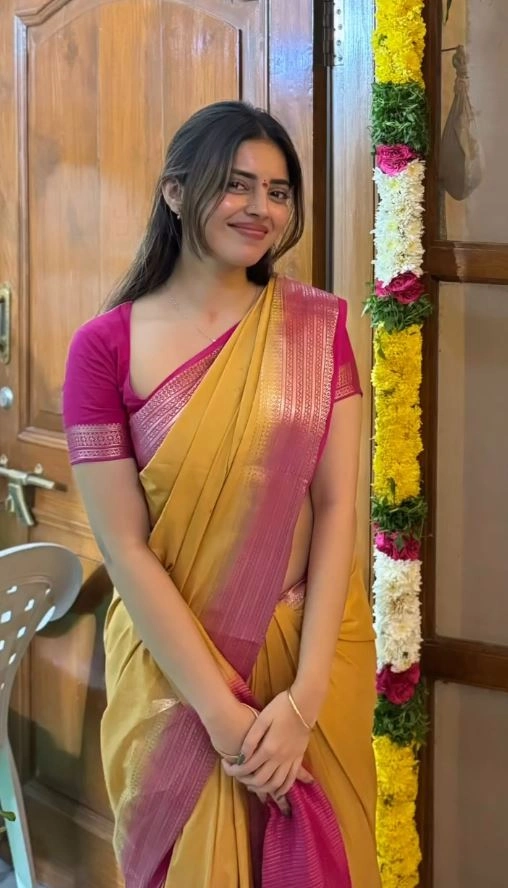 Kushitha Kallapu Traditional Looks on Varalakshmi Vratham Day