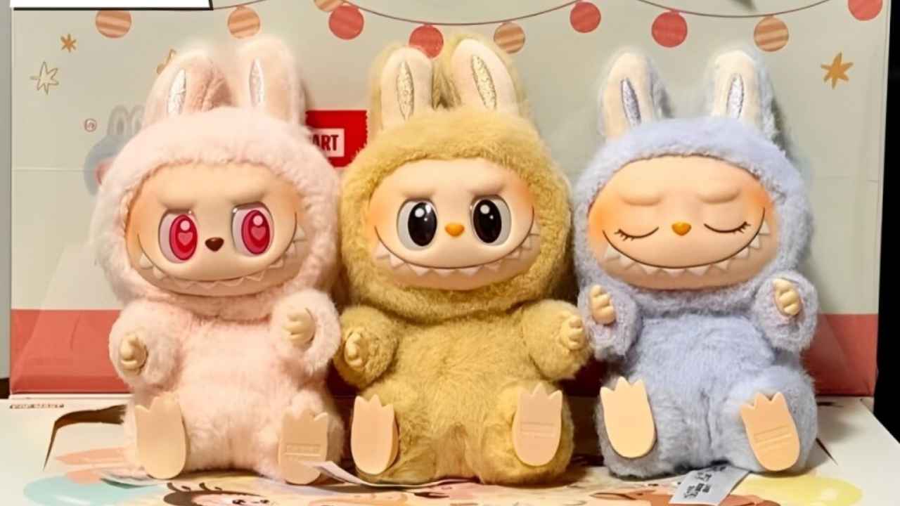 Labubu Dolls Stole: బొమ్మల షాప్లో భారీ చోరీ.. 7వేల డాలర్ల విలువైన టాయ్స్ దొంగతనం.. ఏంటీ లబుబు డాల్స్, ప్రత్యేకత ఏంటి? Labubu Dolls Stole: బొమ్మల షాప్లో భారీ చోరీ.. 7వేల డాలర్ల విలువైన టాయ్స్ దొంగతనం.. ఏంటీ లబుబు డాల్స్, ప్రత్యేకత ఏంటి?