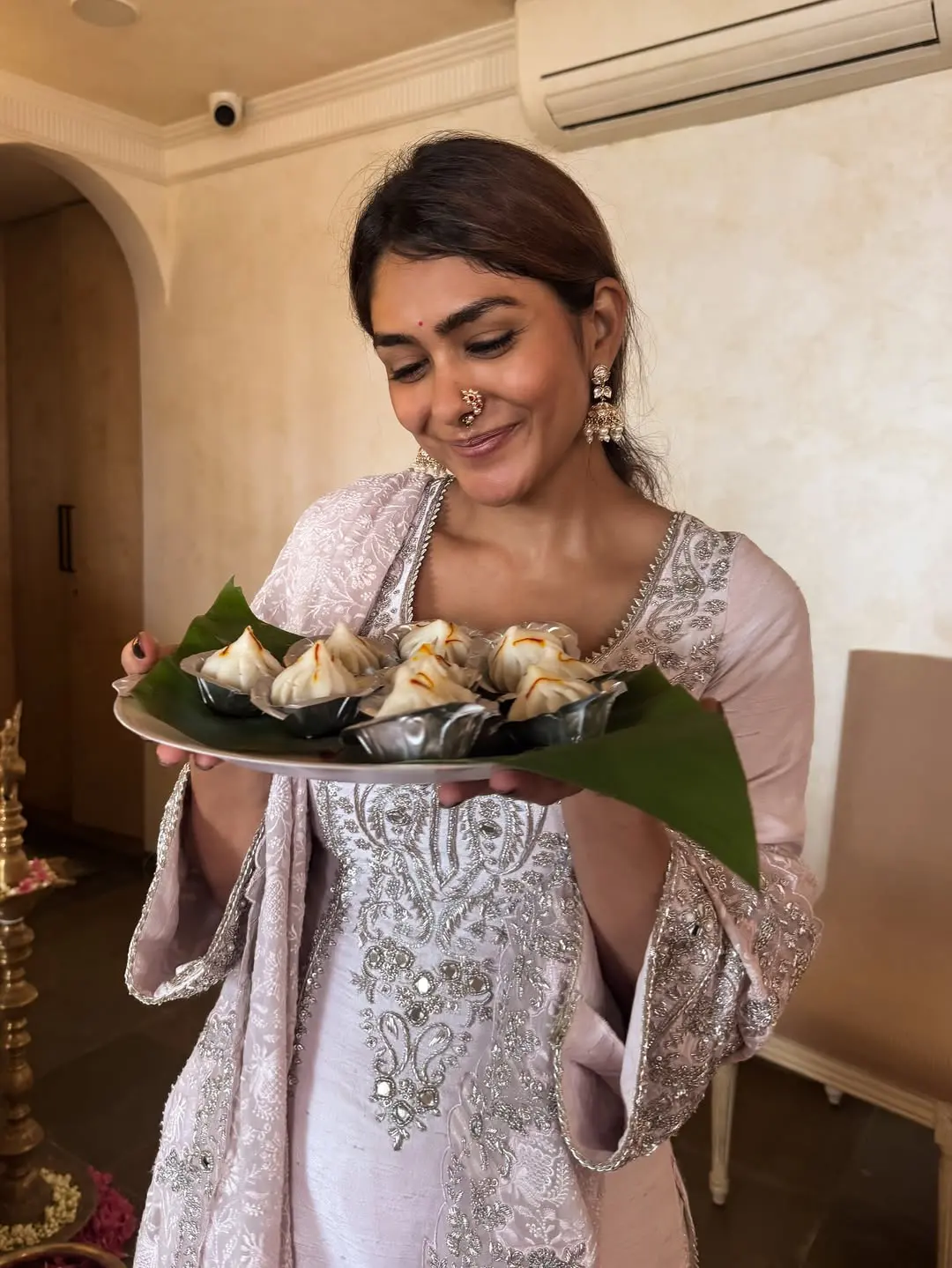 Mrunal Thakur Vinayaka Chavithi Pooja