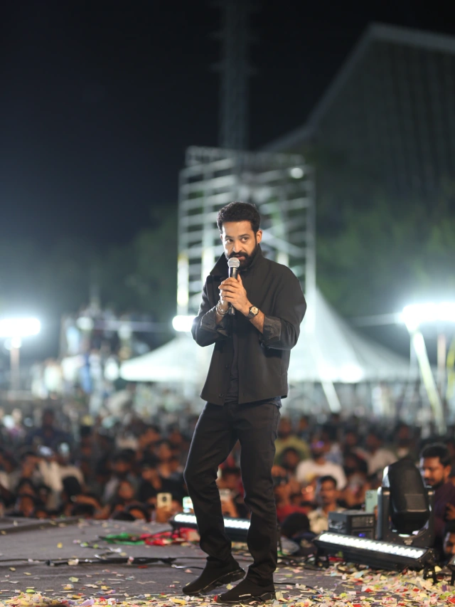NTR Hrithik Roshan War 2 Pre Release Event