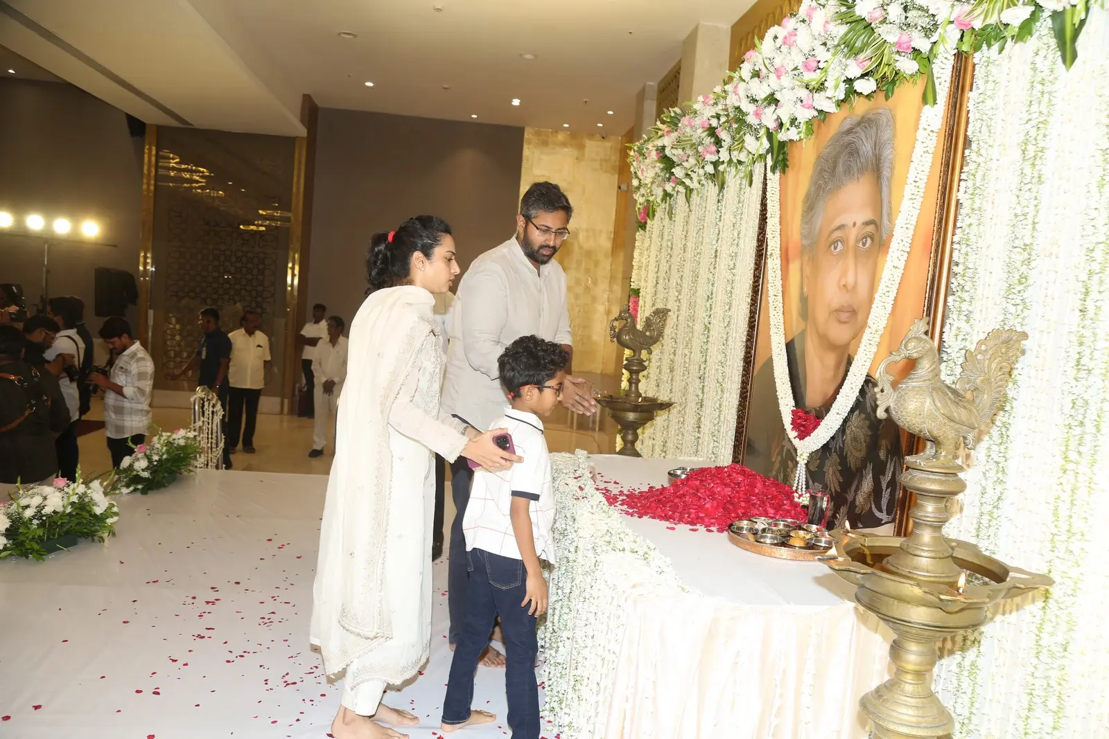 Nandamuri Family Tributes to Nandamuri Padmaja