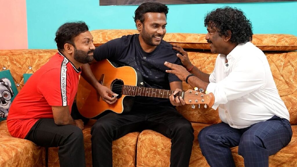 Neeli Neeli Aakasam song sequel in Bad Girlz movie