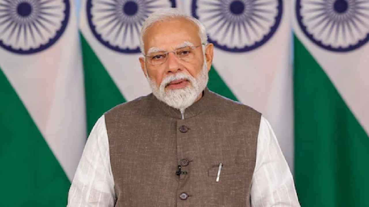 PM Modi Degree Row: ప్రధాని మోదీ డిగ్రీ వివాదం.. ఢిల్లీ హైకోర్టు కీలక తీర్పు.. ఆ ఆదేశాలు కొట్టివేత.. PM Modi Degree Row: ప్రధాని మోదీ డిగ్రీ వివాదం.. ఢిల్లీ హైకోర్టు కీలక తీర్పు.. ఆ ఆదేశాలు కొట్టివేత..