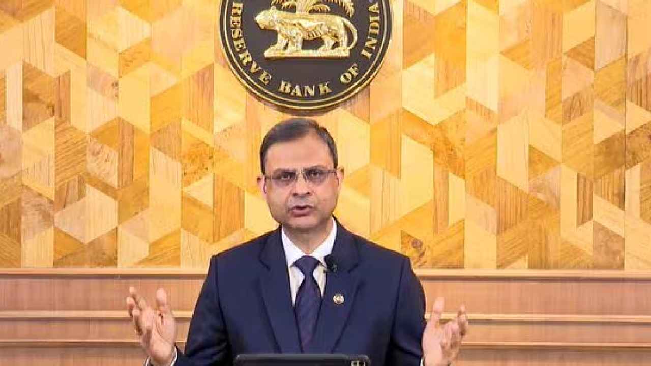 RBI: బ్యాంకుల్లో మినిమం బ్యాలెన్స్.. రూల్స్ ఏం చెబుతున్నాయి.. ఎవరు నిర్ణయిస్తారు.. ఆర్బీఐ గవర్నర్ కీలక వ్యాఖ్యలు RBI: బ్యాంకుల్లో మినిమం బ్యాలెన్స్.. రూల్స్ ఏం చెబుతున్నాయి.. ఎవరు నిర్ణయిస్తారు.. ఆర్బీఐ గవర్నర్ కీలక వ్యాఖ్యలు