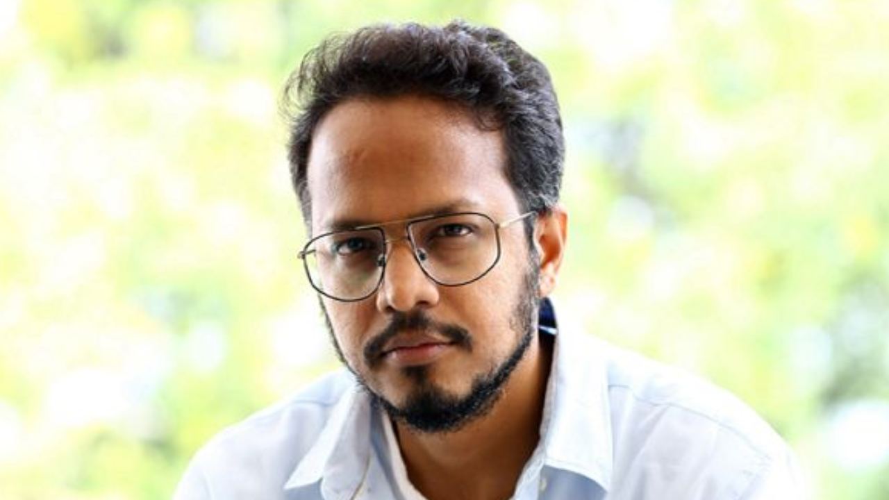 Rahul Sankrityan : సినిమా షూటింగ్ వాయిదా పడడంతో ఆవేదనలో విజయ్దేవరకొండ డైరెక్టర్ ట్వీట్.. టాలీవుడ్ సమ్మె పై.. Rahul Sankrityan : సినిమా షూటింగ్ వాయిదా పడడంతో ఆవేదనలో విజయ్దేవరకొండ డైరెక్టర్ ట్వీట్.. టాలీవుడ్ సమ్మె పై..