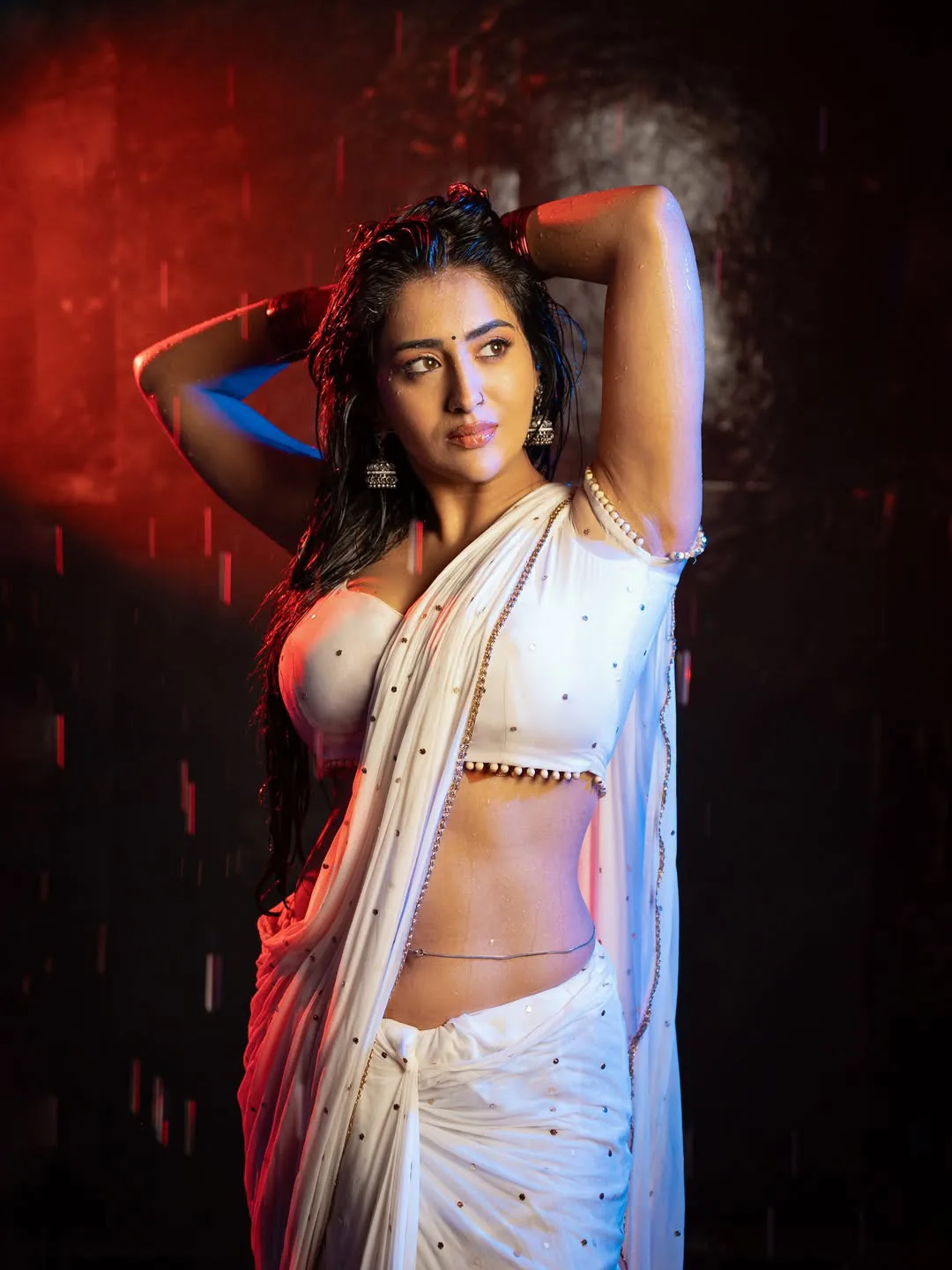 Rashi Singh Sizzling Photos in Rain