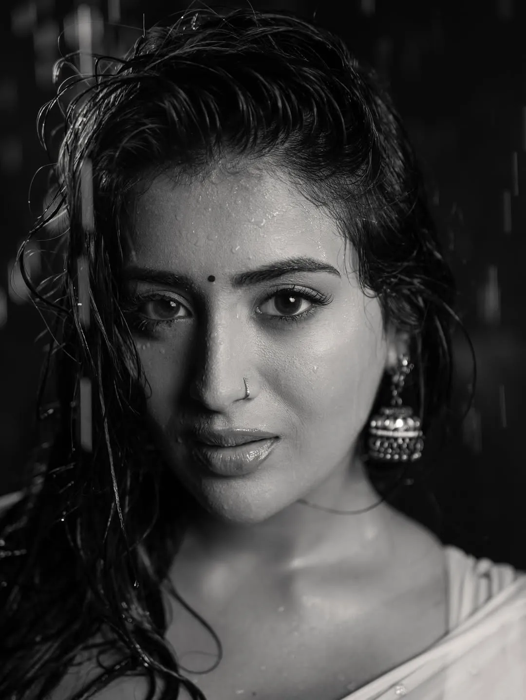 Rashi Singh Sizzling Photos in Rain