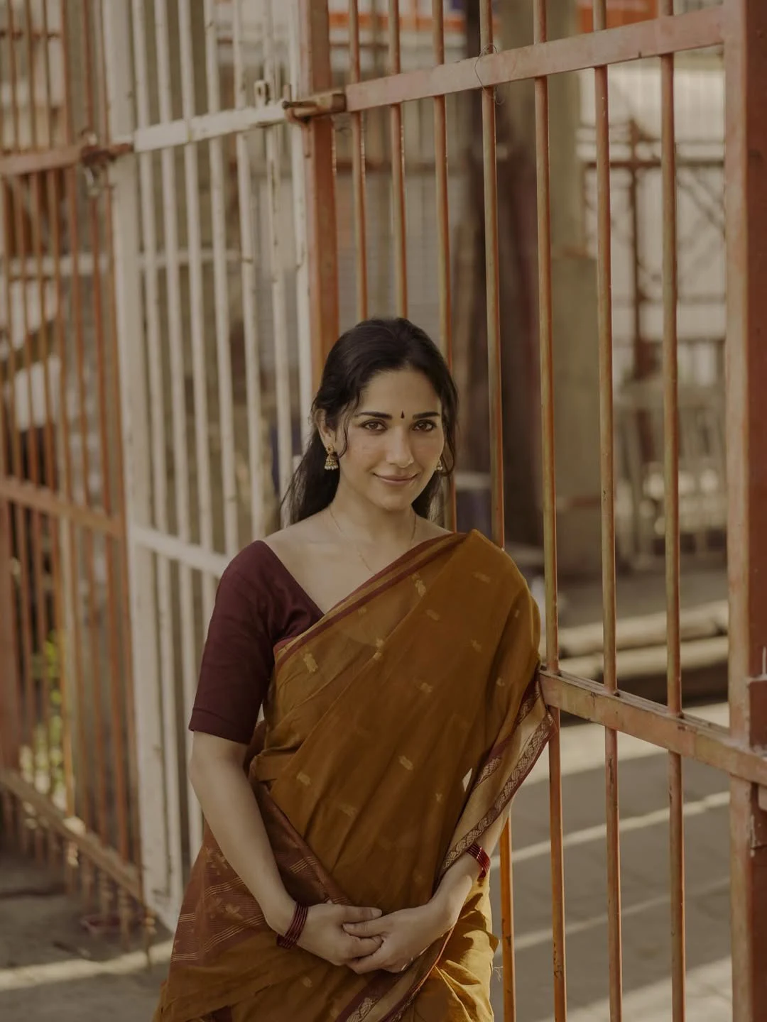 Ruhani Sharma Simple Looks in Saree