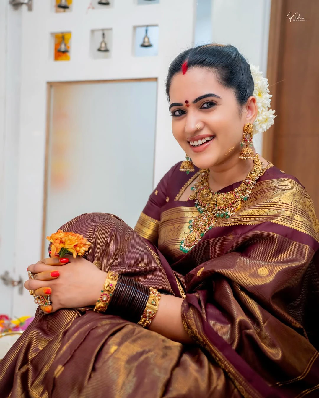 Sravanthi Chokarapu Perform Pooja in her Home