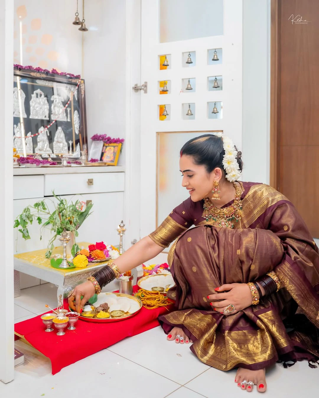 Sravanthi Chokarapu Perform Pooja in her Home
