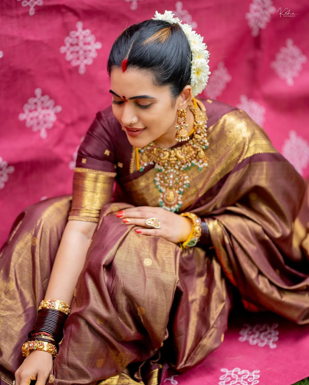 Sravanthi Chokarapu Perform Pooja in her Home