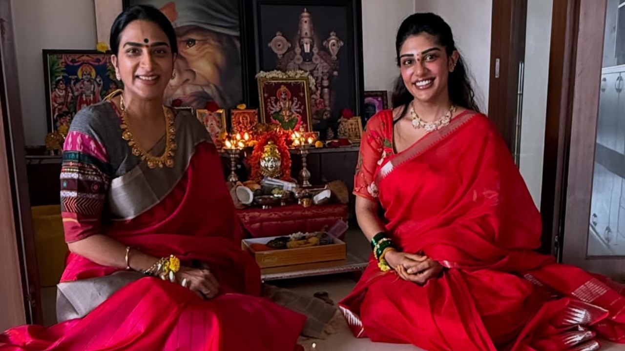 Supritha – Surekha Vani : తల్లీకూతుళ్ల వరలక్ష్మి వ్రతం.. స్పెషల్ ఫొటోలు..