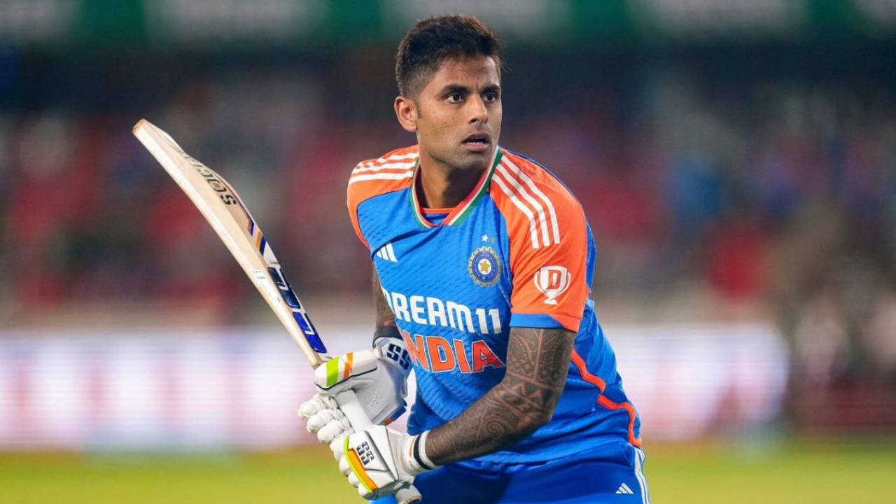 Suryakumar Yadav : సూర్యకుమార్ యాదవ్ ఆసియాకప్లో మరో 4 సిక్సర్లు బాదితే.. Suryakumar Yadav : సూర్యకుమార్ యాదవ్ ఆసియాకప్లో మరో 4 సిక్సర్లు బాదితే..