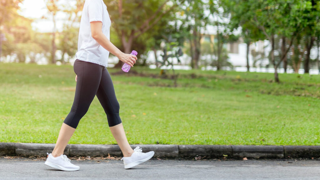 To keep diabetes under control, it is good to walk like this every day