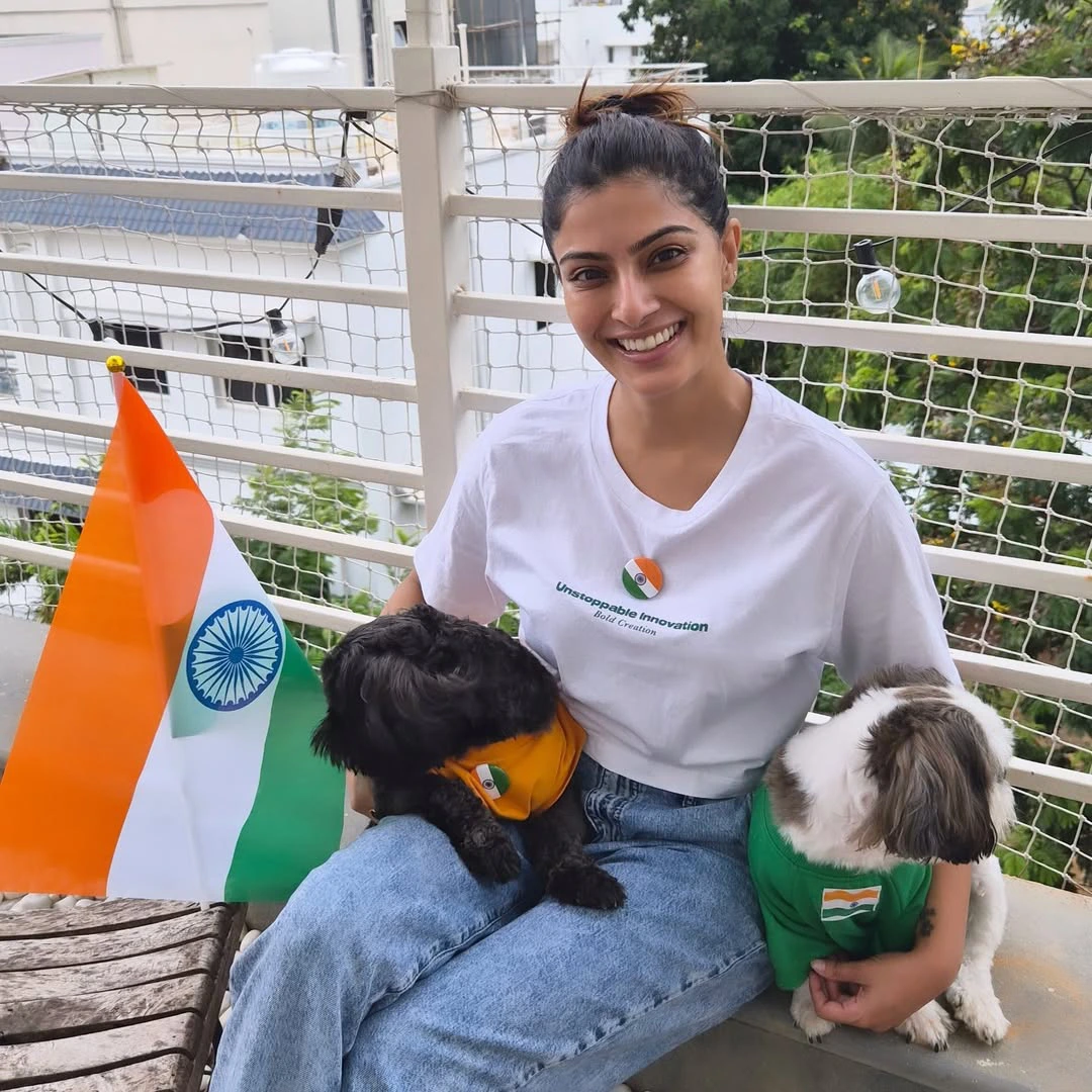 Varalaxmi Sarathkumar Independence Day Special Photos