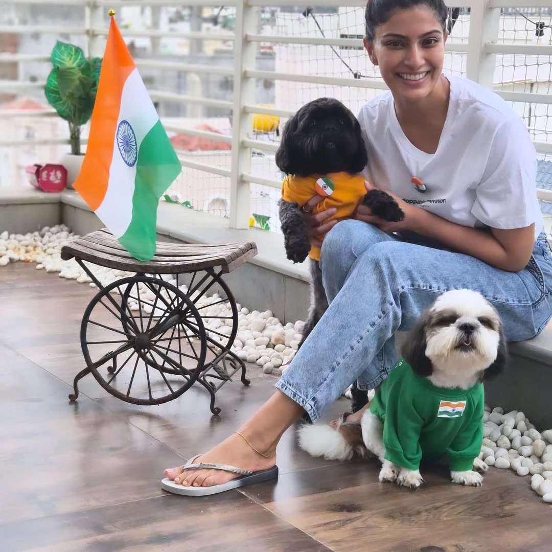 Varalaxmi Sarathkumar Independence Day Special Photos