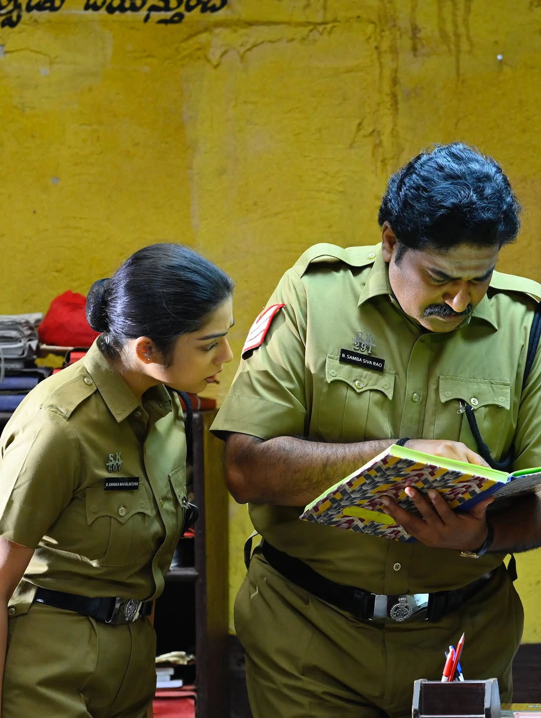 Varsha Bollamma Constable kanakam Working Stills