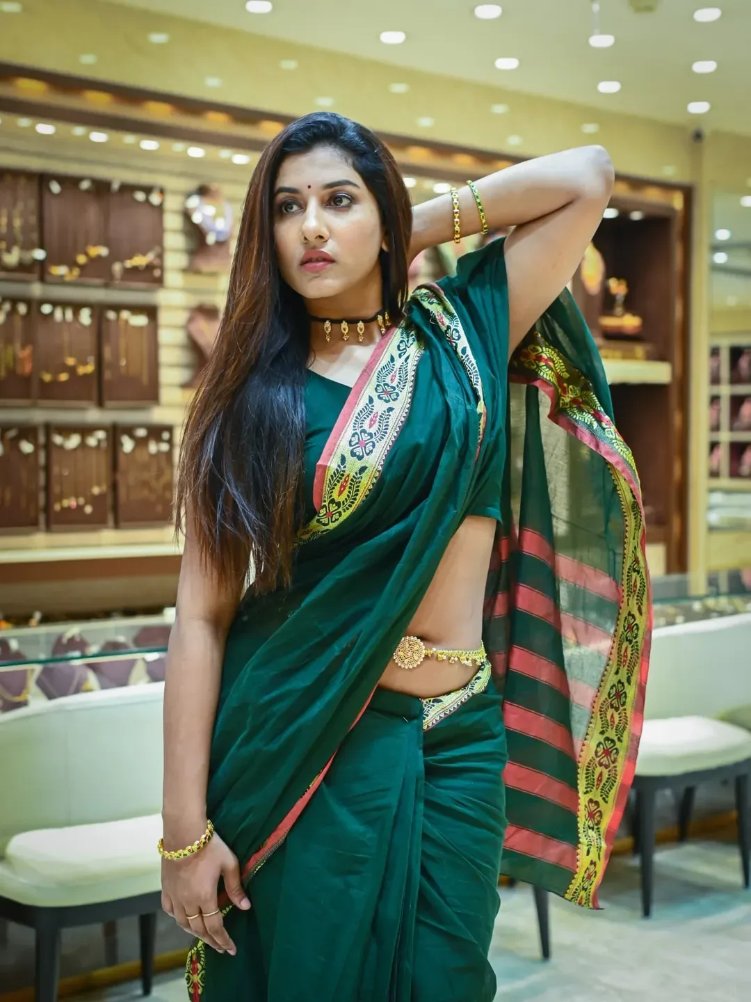 Vishnupriyaa Bhimeneni Stunning Looks in Saree