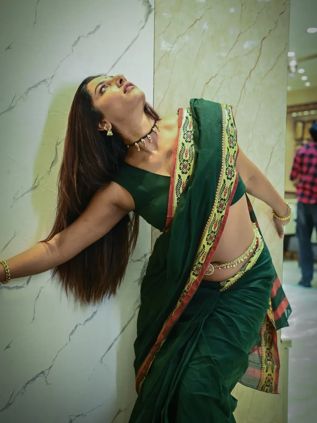 Vishnupriyaa Bhimeneni Stunning Looks in Saree