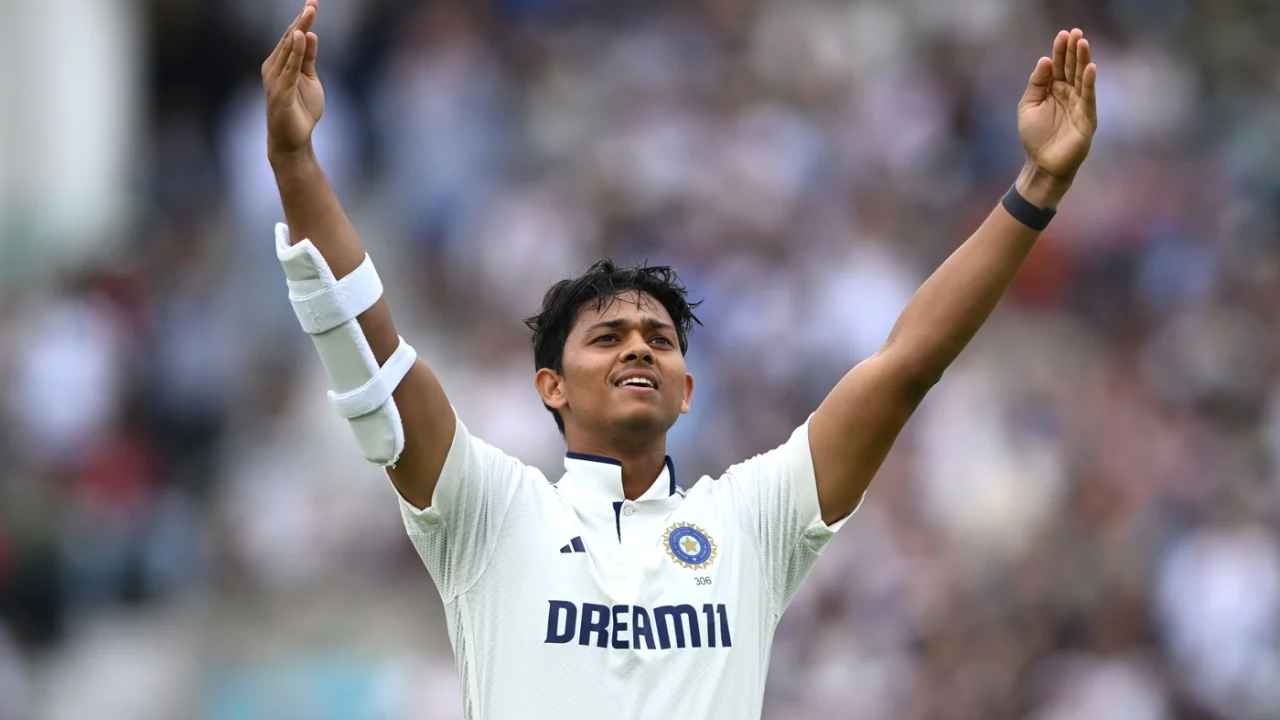 Eng Vs Ind: భారత్ ఆలౌట్.. ఇంగ్లాండ్ టార్గెట్ ఎంతంటే.. Eng Vs Ind: భారత్ ఆలౌట్.. ఇంగ్లాండ్ టార్గెట్ ఎంతంటే..