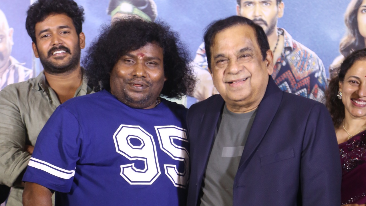 Gurram Paapi Reddy : ‘గుర్రం పాపిరెడ్డి’ టీజర్ రిలీజ్.. తెలుగు స్టార్ బ్రహ్మానందం, తమిళ్ స్టార్ యోగిబాబు ఒకే సినిమాలో.. Gurram Paapi Reddy : ‘గుర్రం పాపిరెడ్డి’ టీజర్ రిలీజ్.. తెలుగు స్టార్ బ్రహ్మానందం, తమిళ్ స్టార్ యోగిబాబు ఒకే సినిమాలో..