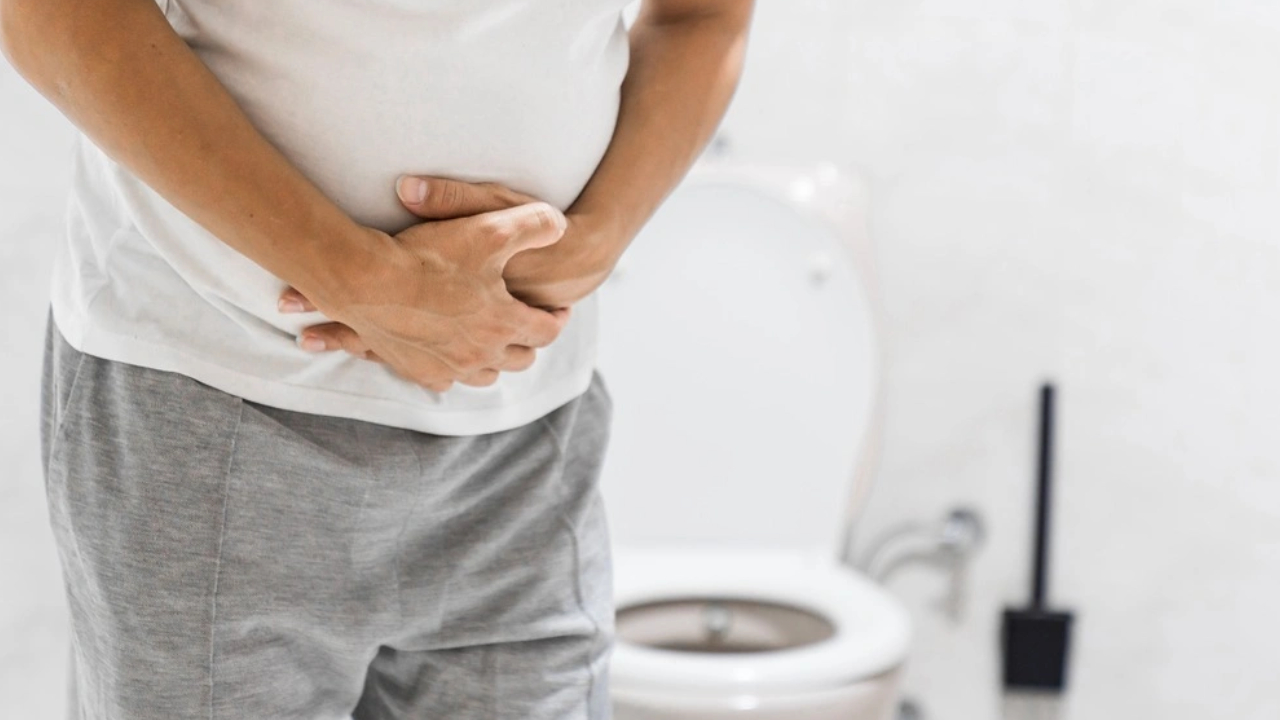 Constipation Problem: మలబద్దకాన్ని మడతబెట్టేసే మార్గం.. జస్ట్ ఇలా చేయండి చాలు.. దెబ్బకు కడుపు మొత్తం ఖాళీ Constipation Problem: మలబద్దకాన్ని మడతబెట్టేసే మార్గం.. జస్ట్ ఇలా చేయండి చాలు.. దెబ్బకు కడుపు మొత్తం ఖాళీ