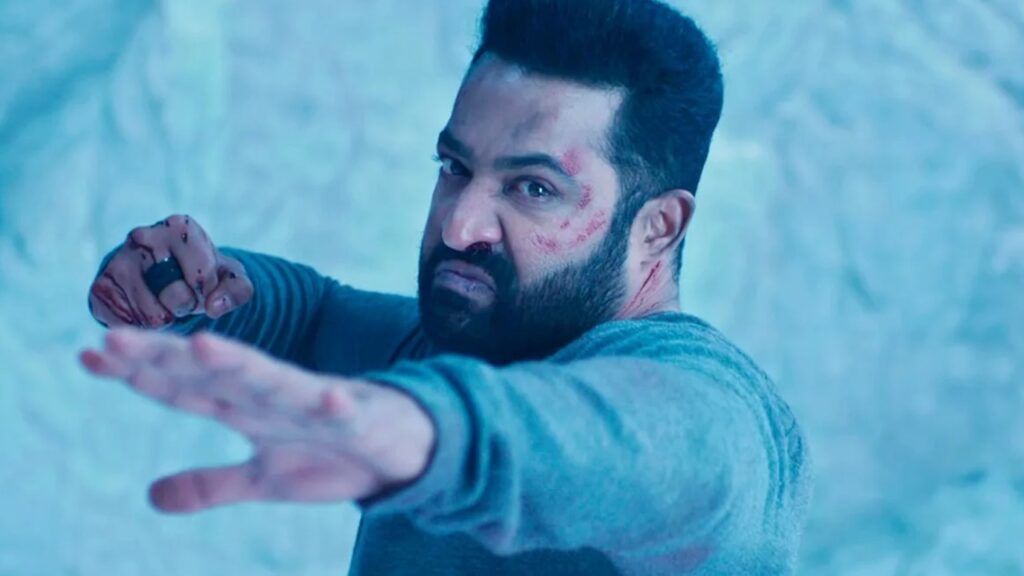 NTR Hrithik Roshan War 2 Movie Climax Changed for NTR Fans