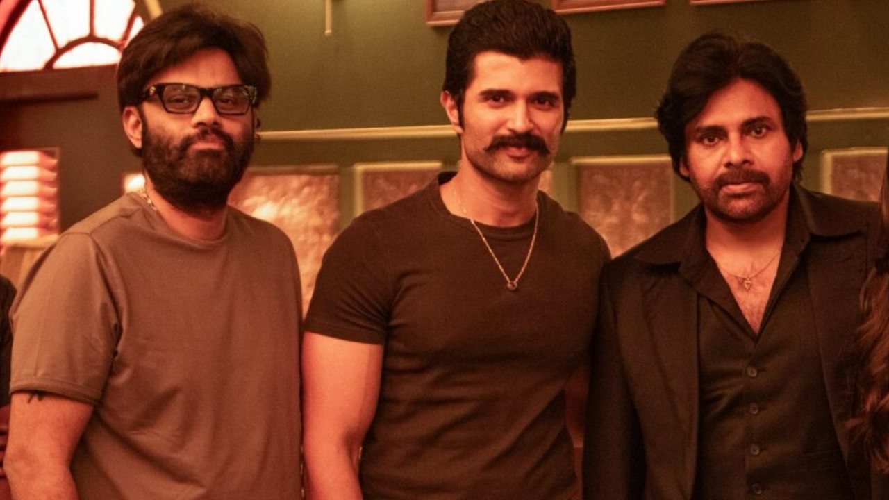 Pawan Kalyan – Vijay Deverakonda : విజయ్ దేవరకొండ – పవన్ కళ్యాణ్ ఇష్యూ.. తన కామెంట్స్ పై క్లారిటీ ఇచ్చిన నిర్మాత.. Pawan Kalyan – Vijay Deverakonda : విజయ్ దేవరకొండ – పవన్ కళ్యాణ్ ఇష్యూ.. తన కామెంట్స్ పై క్లారిటీ ఇచ్చిన నిర్మాత..
