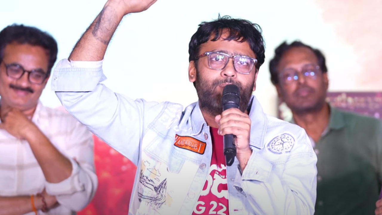 Praveen Kandregula : ప్రతి కథ హీరోల చుట్టూ తిరగాల్సిన అవసరం లేదు.. అవార్డులు వద్దు మాకు.. డైరెక్టర్ సంచలన వ్యాఖ్యలు.. Praveen Kandregula : ప్రతి కథ హీరోల చుట్టూ తిరగాల్సిన అవసరం లేదు.. అవార్డులు వద్దు మాకు.. డైరెక్టర్ సంచలన వ్యాఖ్యలు..